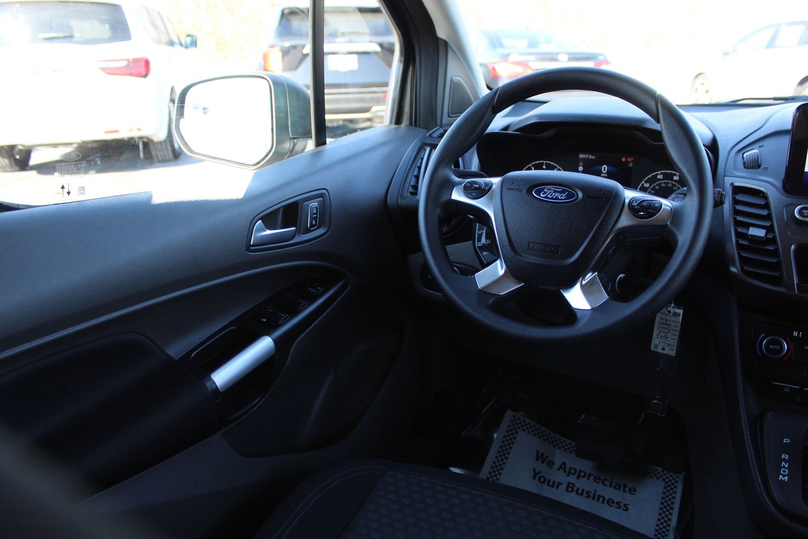 Used 2023 Ford Transit Connect XLT image 9