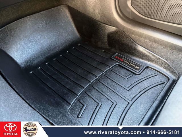 Used 2017 Chevrolet Camaro SS image 20