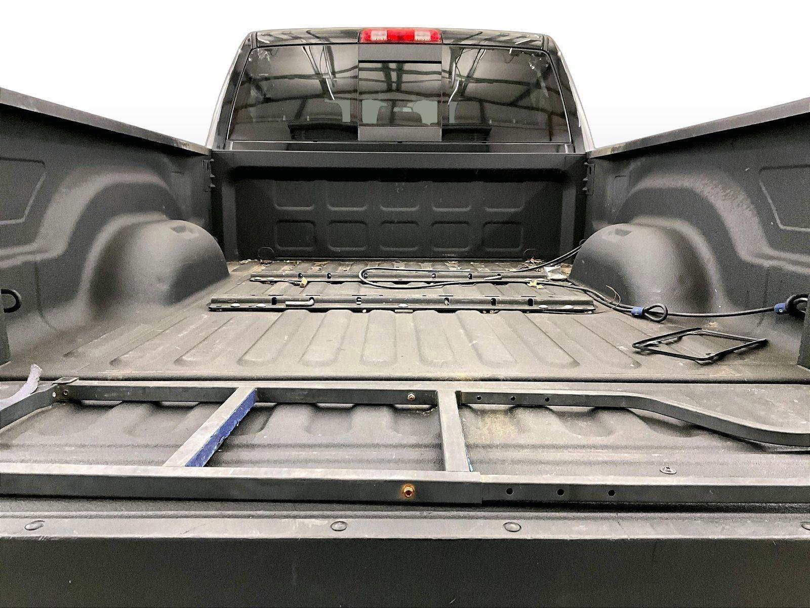 Used 2015 RAM 2500 Laramie w/ Convenience Group AWD/4WD image 33