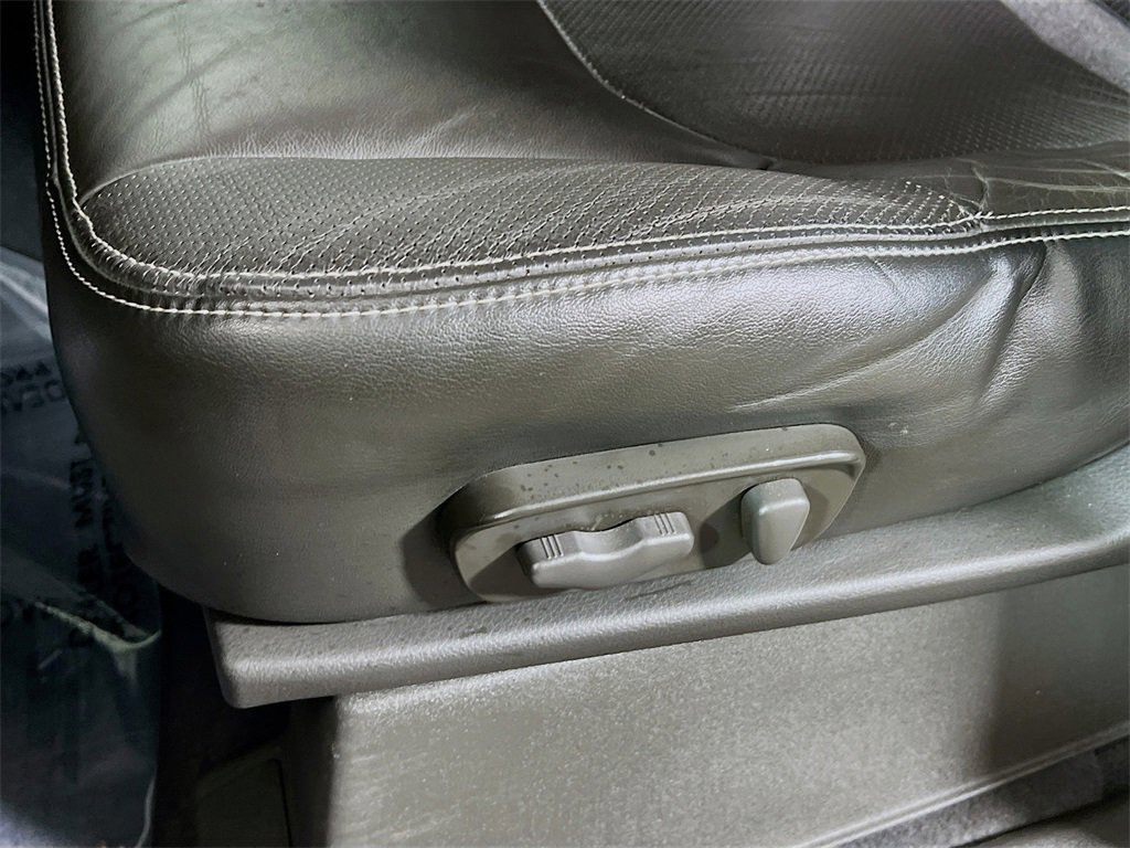 Used 2020 Nissan Frontier PRO-4X image 19