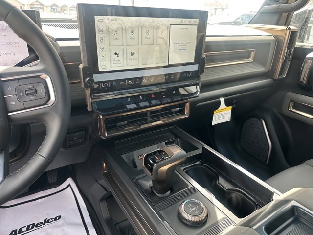 New 2025 GMC Hummer EV 2X w/ LPO, Dark Essentials Package image 23