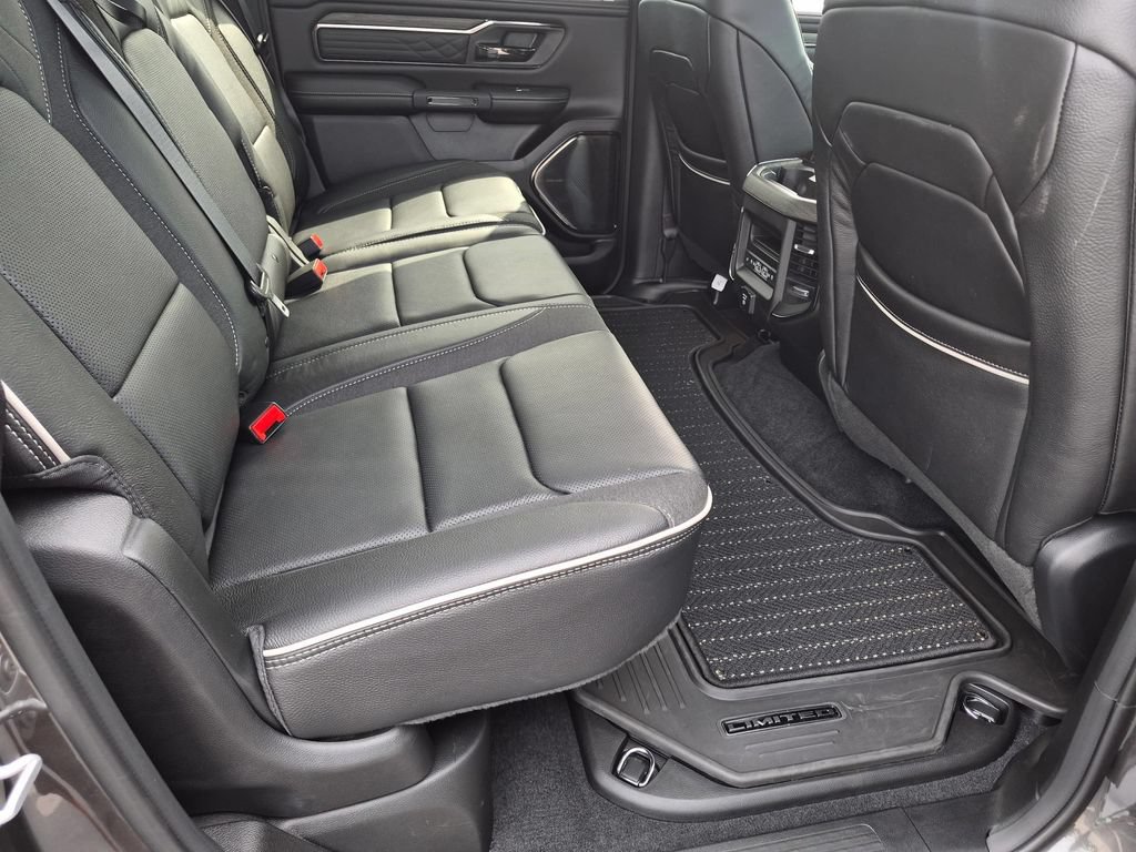 Used 2026 RAM 1500 Limited w/ Body Color Bumper Group AWD/4WD image 31
