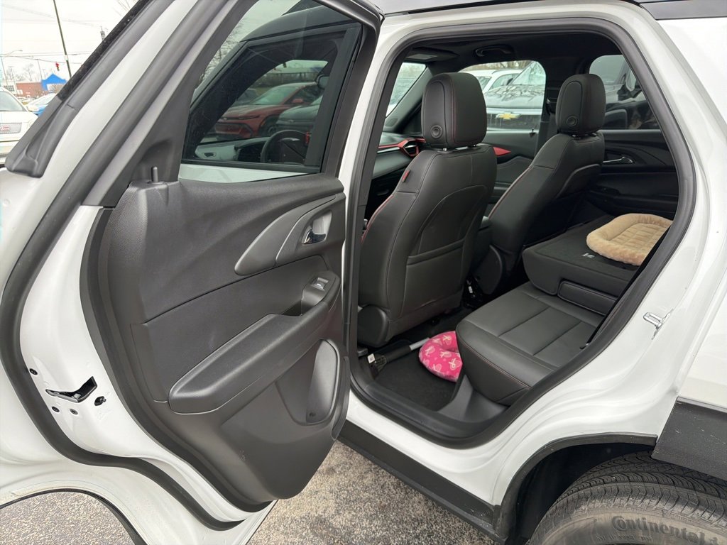 Used 2025 Chevrolet TrailBlazer RS w/ Convenience Package image 9