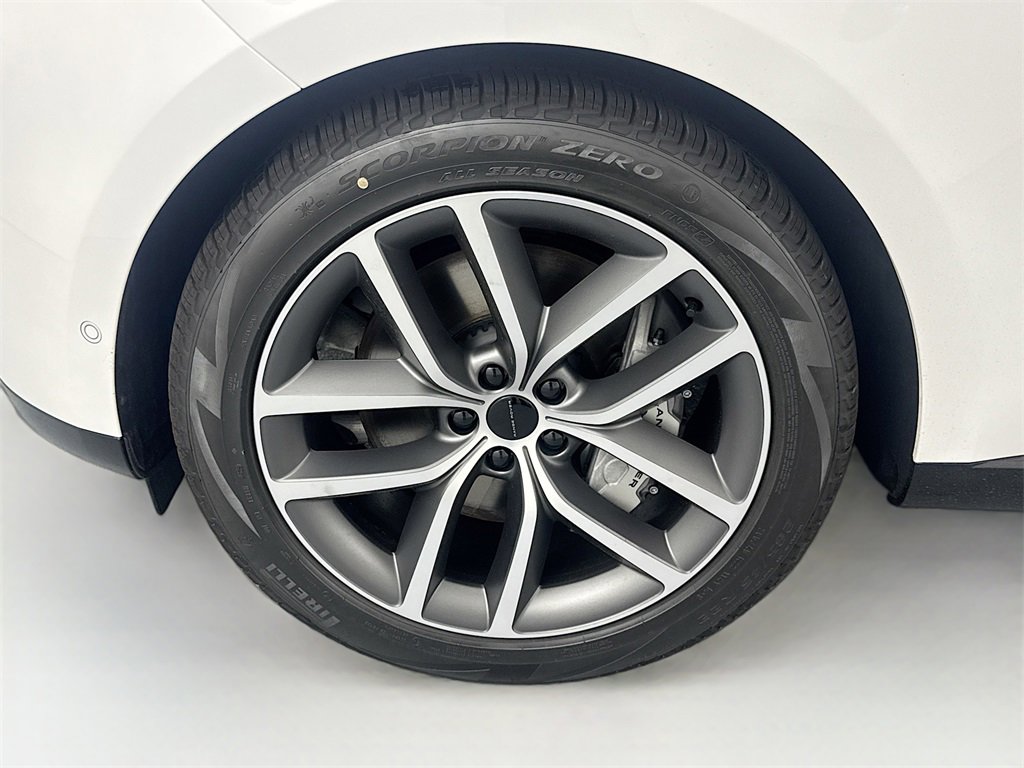 New 2026 Land Rover Range Rover SE image 31