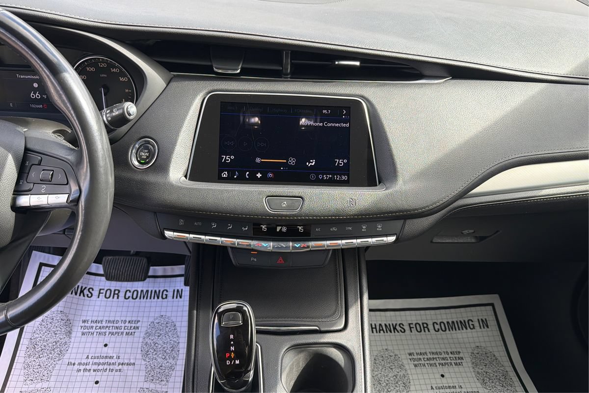 Used 2020 Cadillac XT4 Premium Luxury FWD image 12