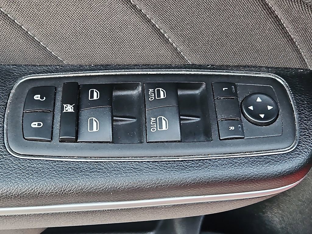 Used 2023 Dodge Charger R/T w/ Cold Weather Package image 19