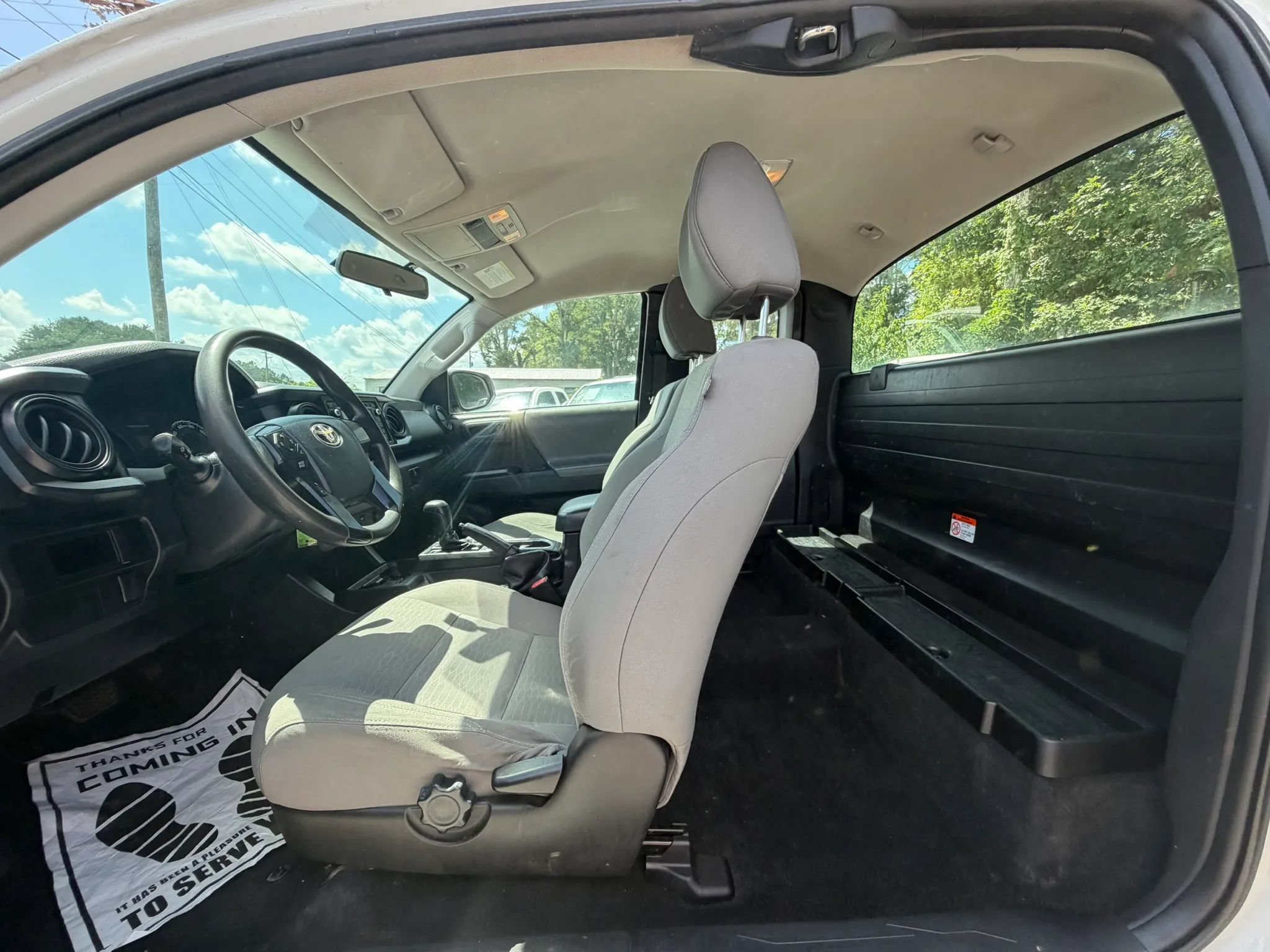 Used 2016 Toyota Tacoma SR RWD image 18