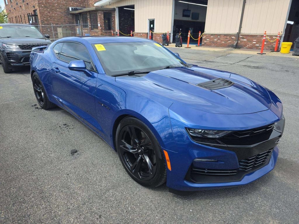 Used 2019 Chevrolet Camaro SS RWD image 7
