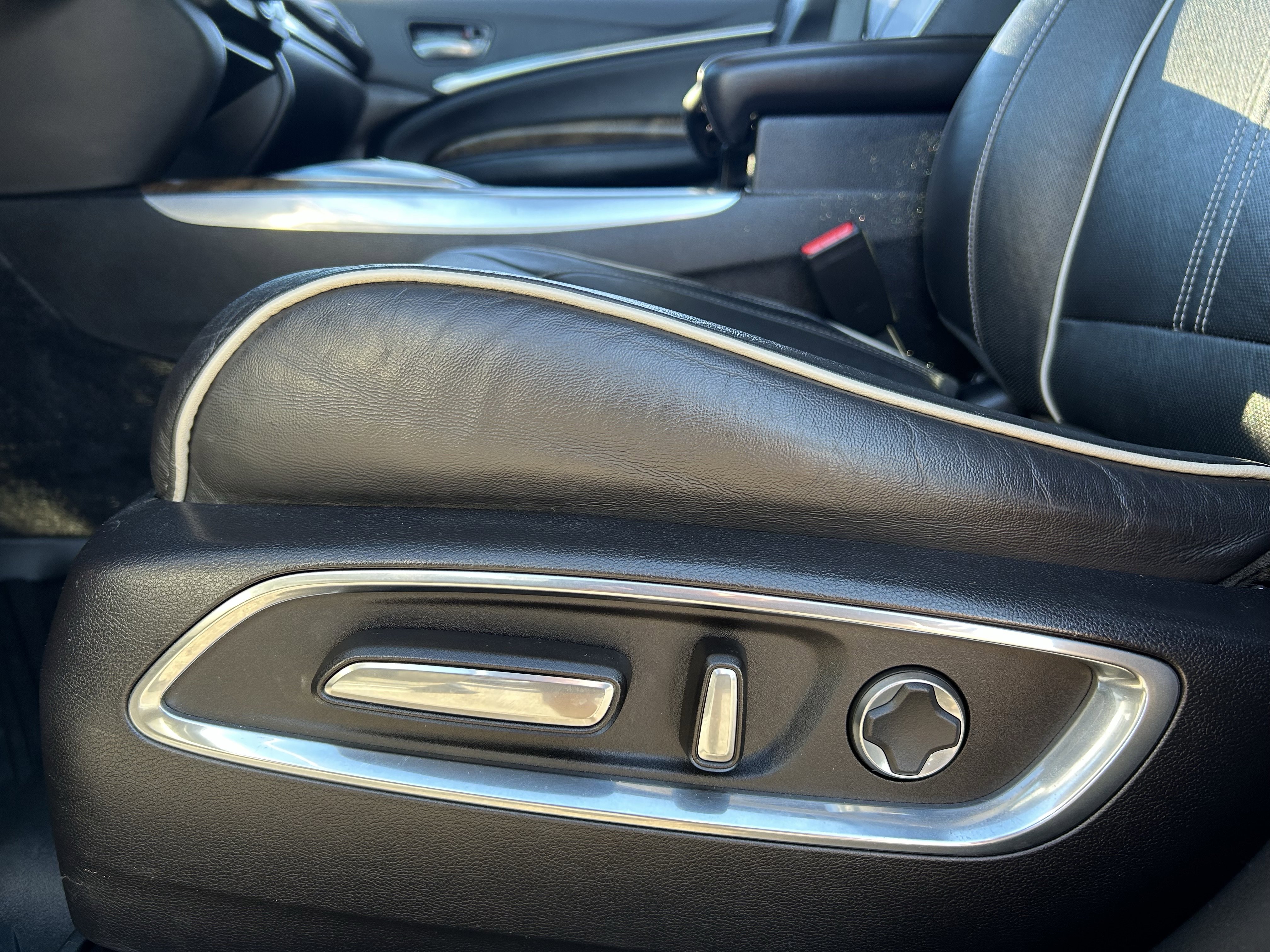 Used 2020 Acura MDX FWD w/ Advance Package image 21