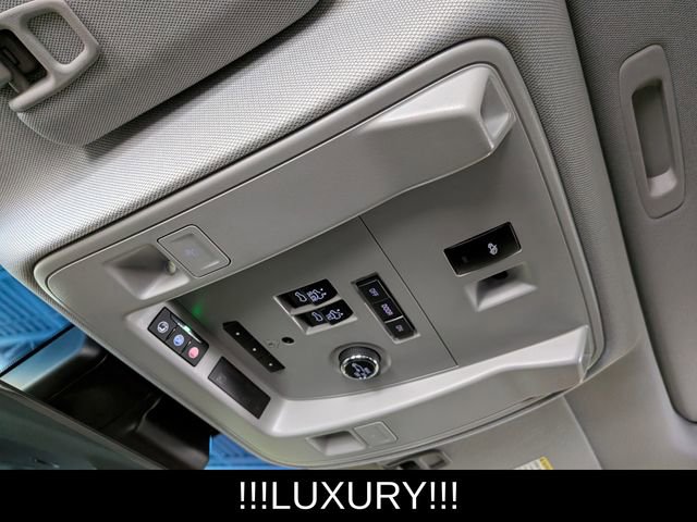 Used 2019 Cadillac Escalade ESV Luxury image 18