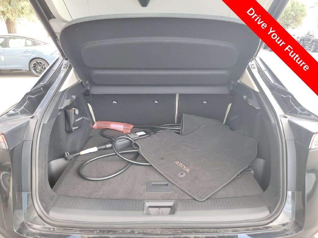 Used 2024 Nissan Ariya FWD image 29