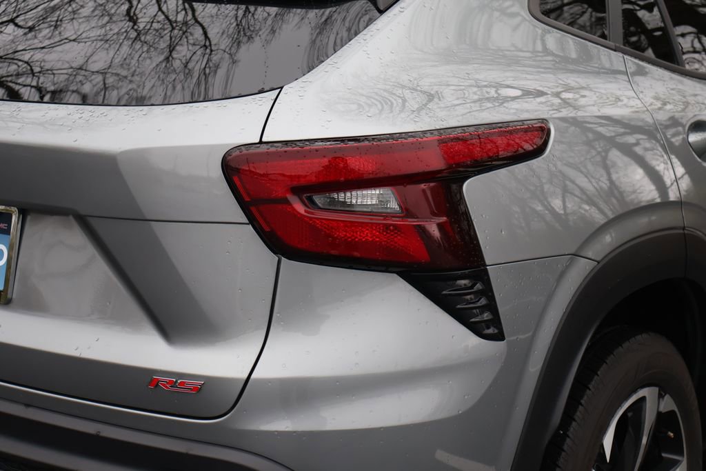 Used 2024 Chevrolet Trax RS image 9