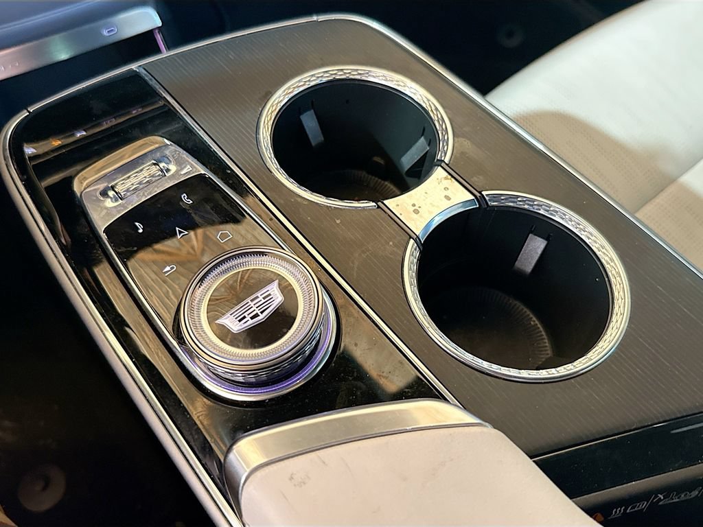 Used 2024 Cadillac Lyriq Luxury RWD image 17