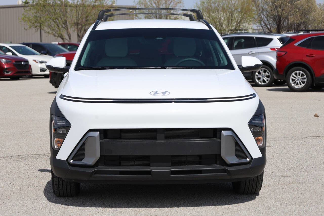 Used 2025 Hyundai Kona SEL FWD image 5