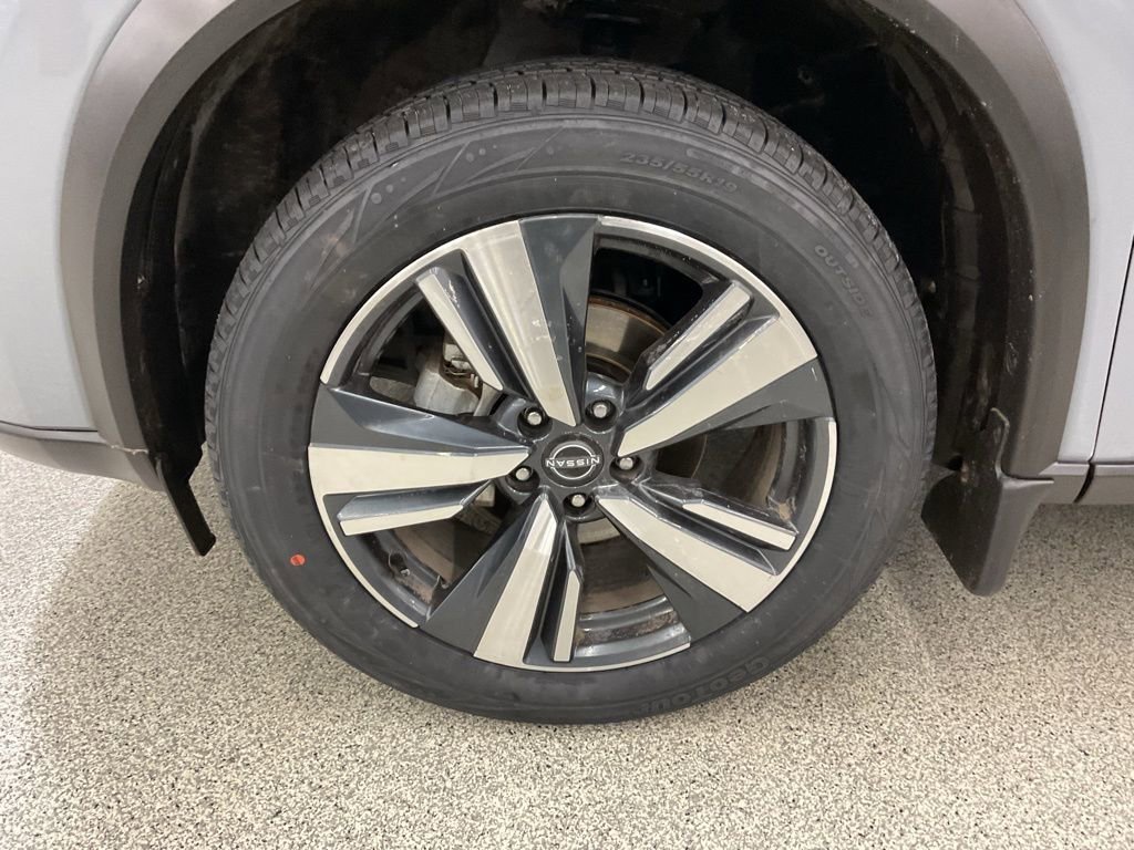 Used 2024 Nissan Rogue SL image 9