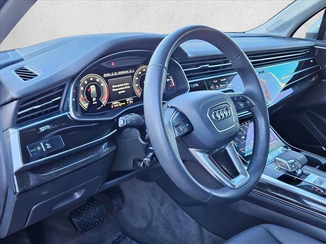 Used 2024 Audi Q7 3.0T Prestige image 11