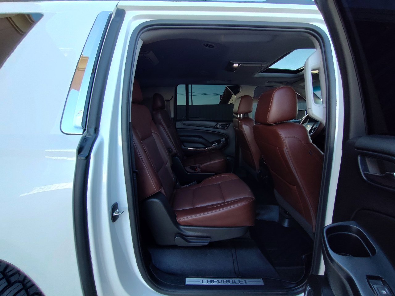 Used 2019 Chevrolet Suburban Premier w/ Premier Plus Edition image 41