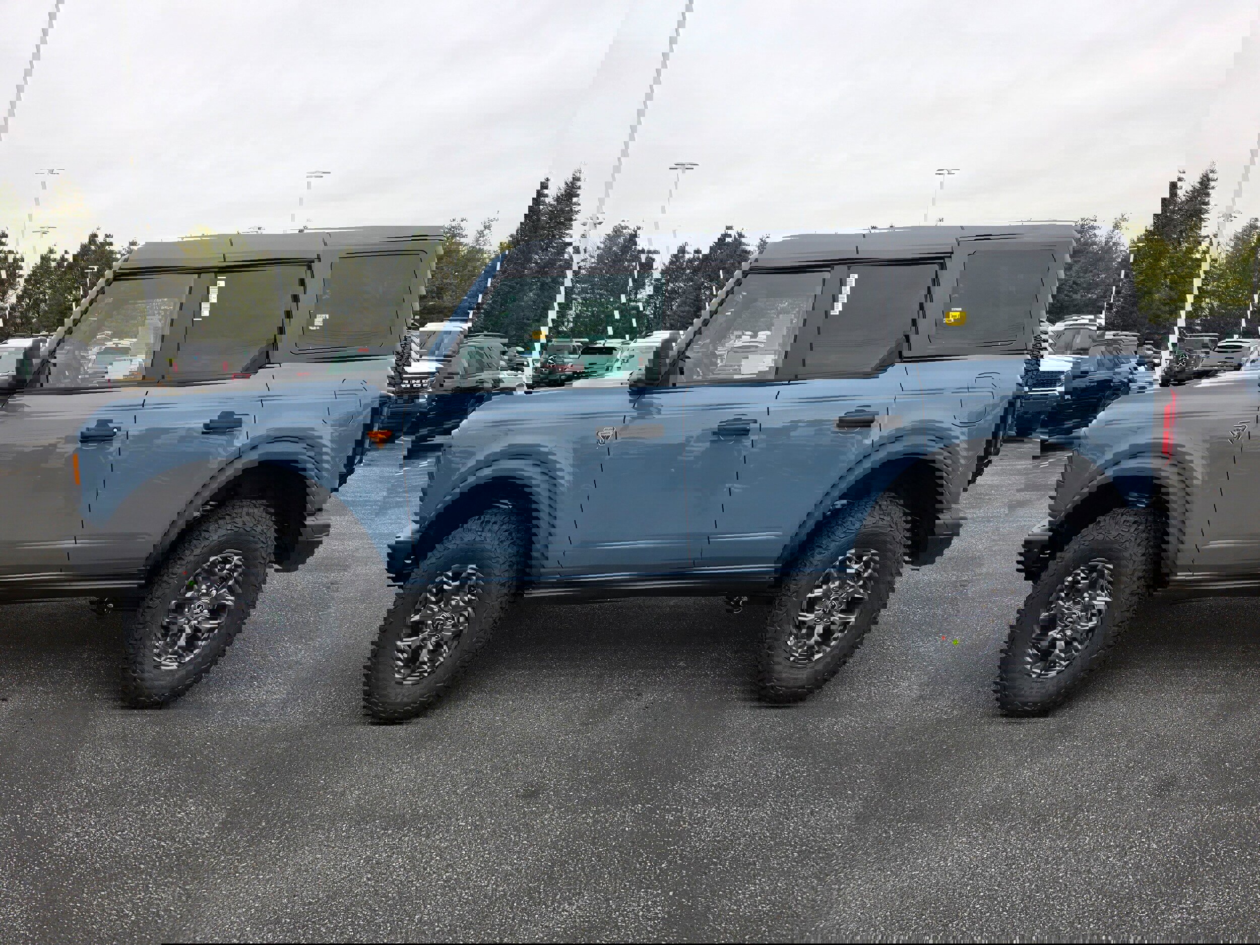 New 2025 Ford Bronco Badlands image 9