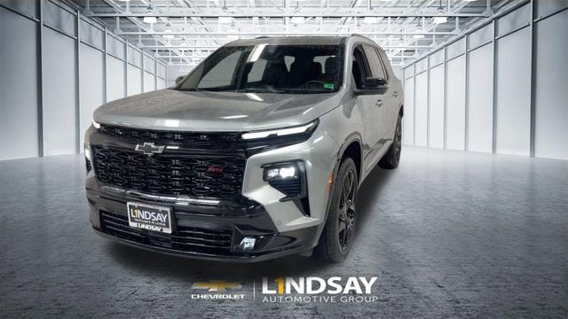 Used 2024 Chevrolet Traverse RS w/ LPO, Floor Liner Package AWD/4WD image 5
