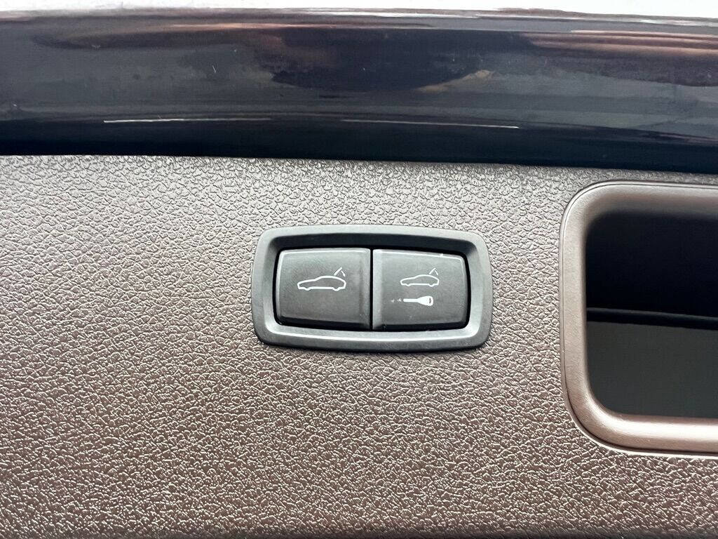 Used 2017 Porsche Macan Turbo image 31