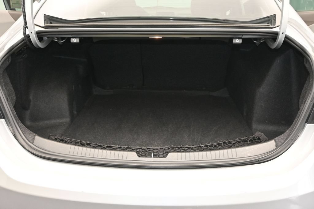 Used 2017 Chevrolet Malibu LS w/ LPO, Convenience Package 1 FWD image 11