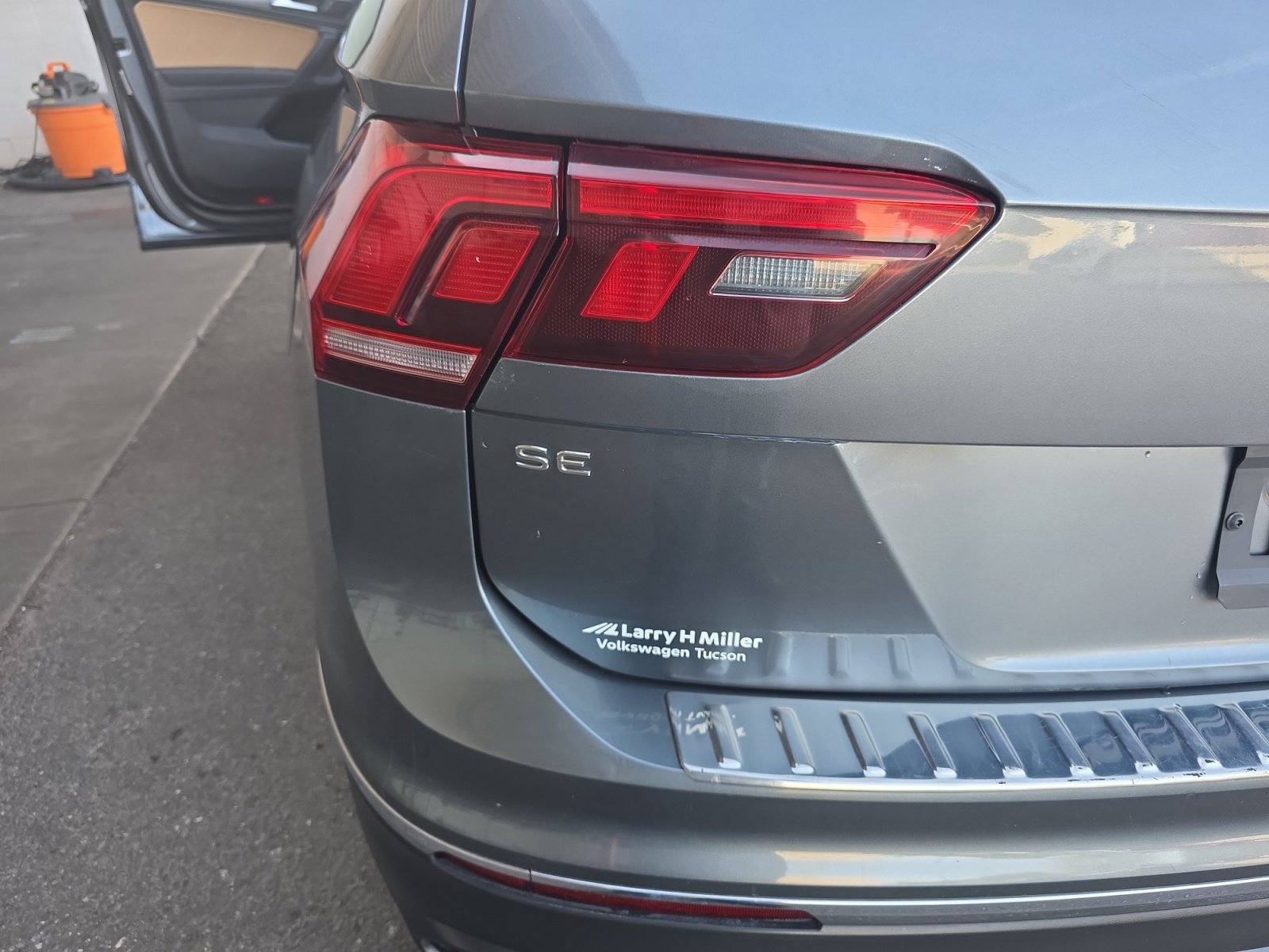 Used 2022 Volkswagen Tiguan SE image 24