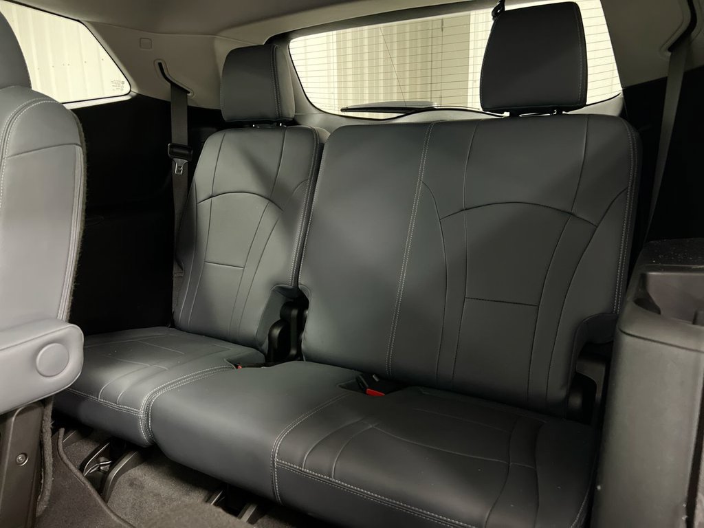 Used 2020 Buick Enclave Essence w/ LPO, Floor Liner Package FWD image 24