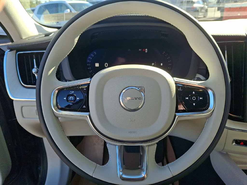 New 2027 Volvo XC60 B5 Ultra AWD/4WD image 17
