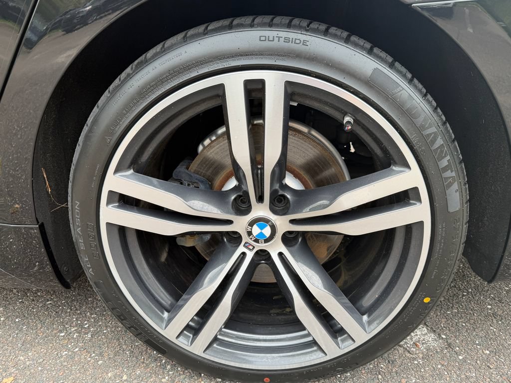 Used 2018 BMW 750i RWD image 34