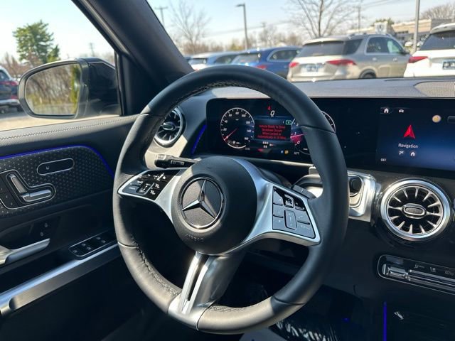 Used 2026 Mercedes-Benz GLB 250 4MATIC image 29