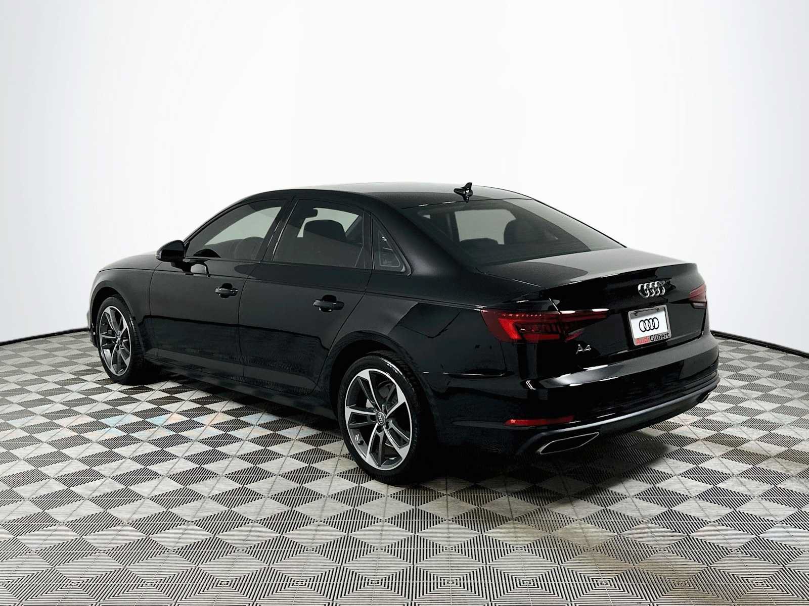 Used 2019 Audi A4 2.0T Premium FWD image 5