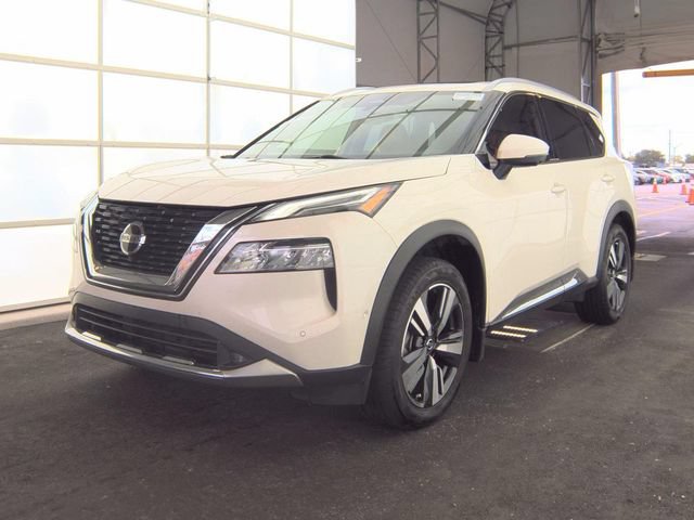 Used 2021 Nissan Rogue Platinum FWD image 2
