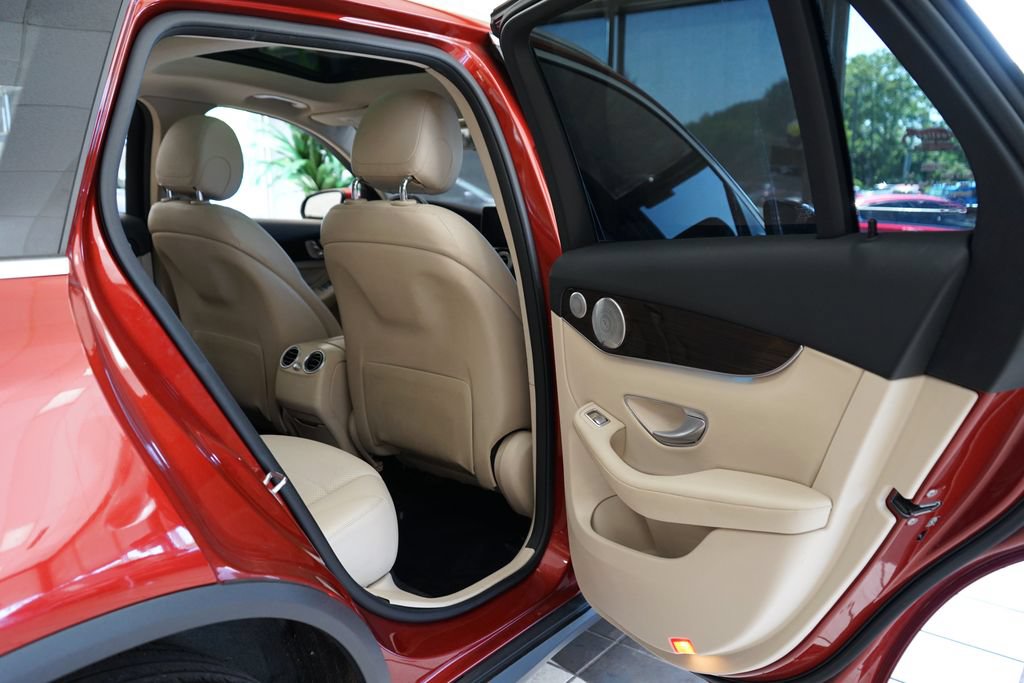 Used 2017 Mercedes-Benz GLC 300 4MATIC image 44