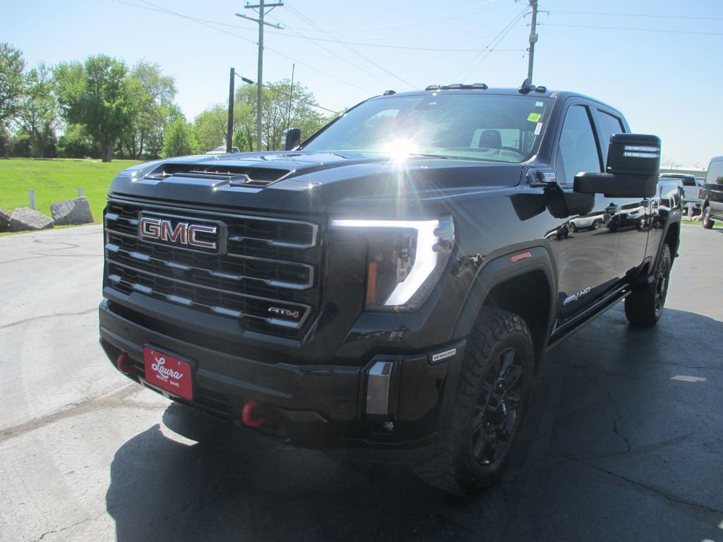 Used 2024 GMC Sierra 2500 AT4 w/ AT4 Premium Plus Package image 12
