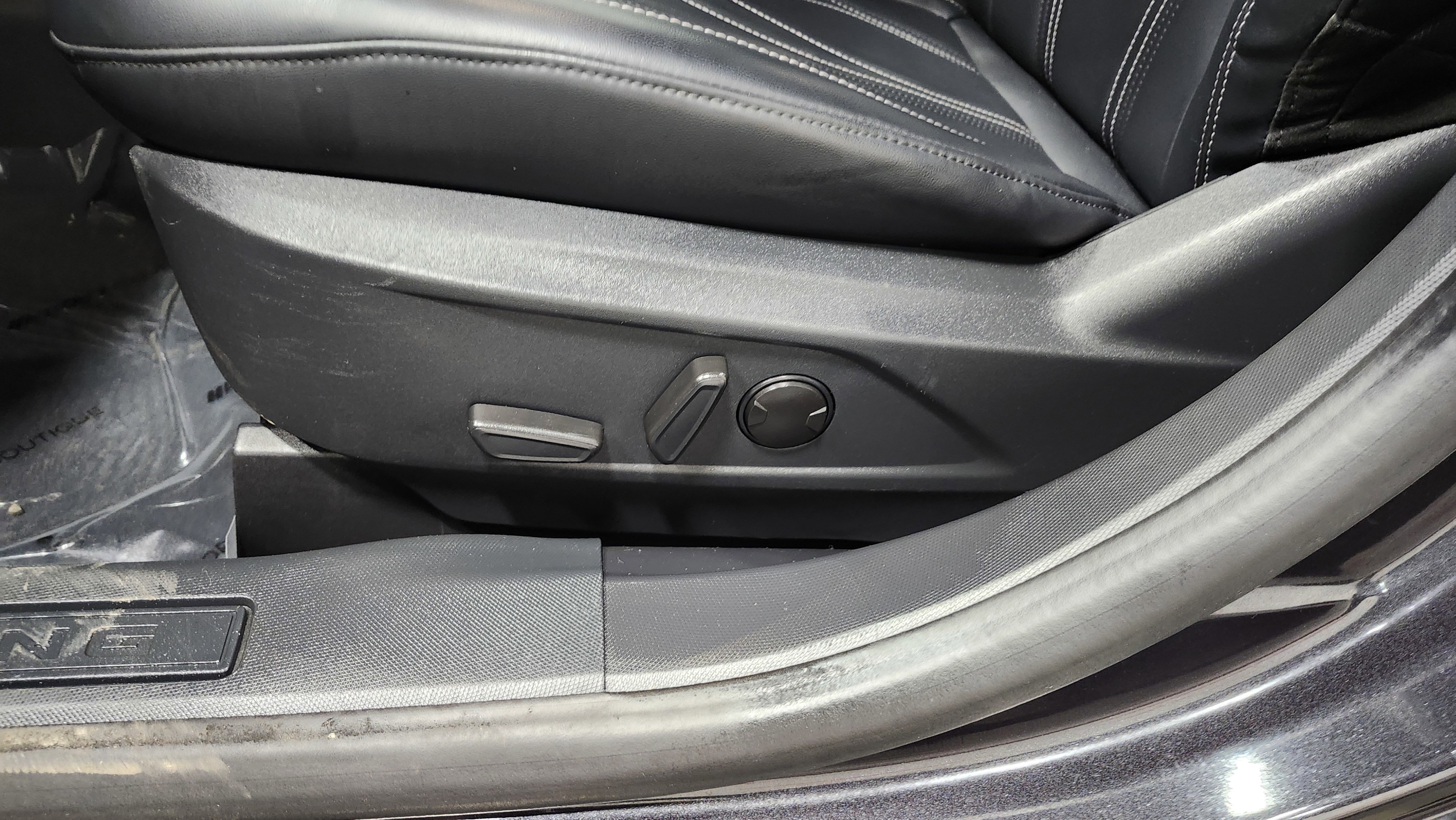 Used 2022 Ford Mustang Mach-E Select image 23