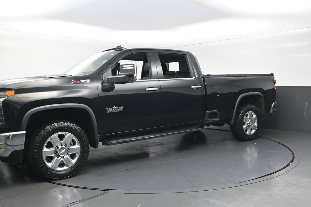 Used 2020 Chevrolet Silverado 3500 LTZ w/ LTZ Texas Edition image 9