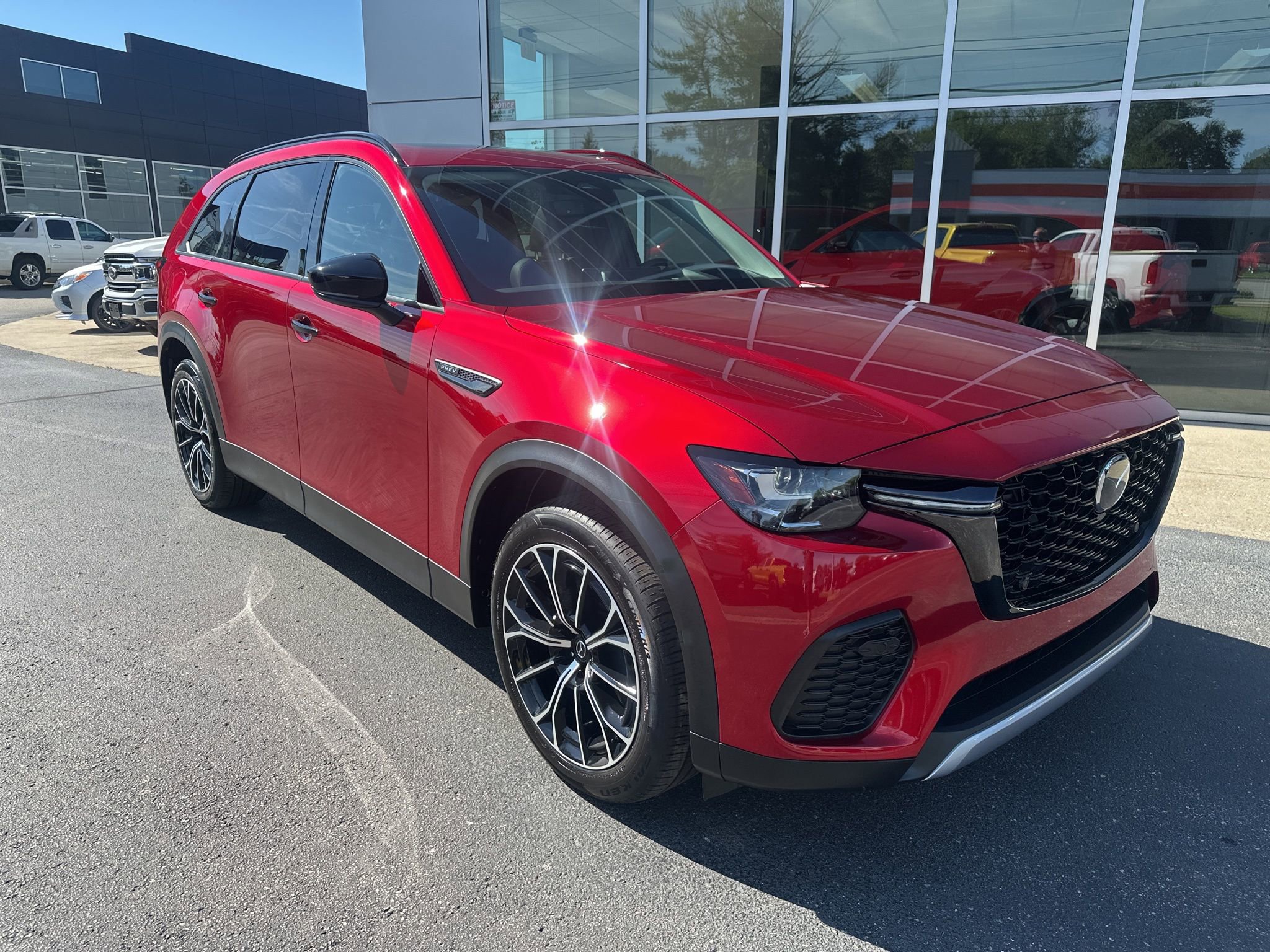 Used 2025 MAZDA CX-70 Plug-In Hybrid w/ Premium Pkg image 8