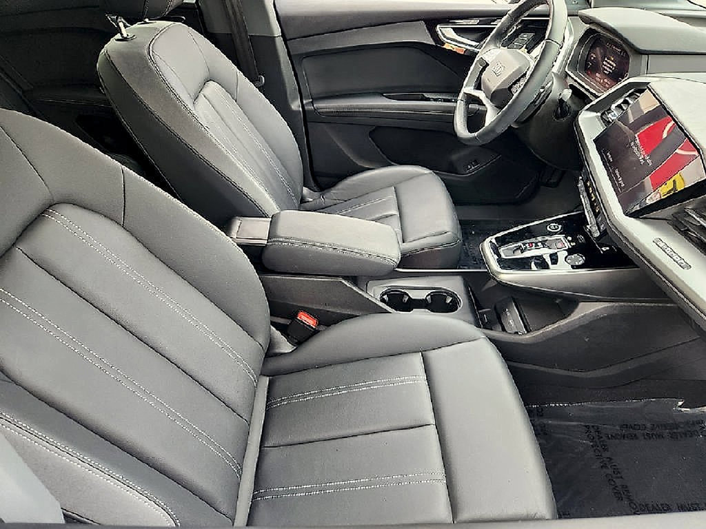 Used 2023 Audi Q4 e-tron Premium Plus AWD/4WD image 16