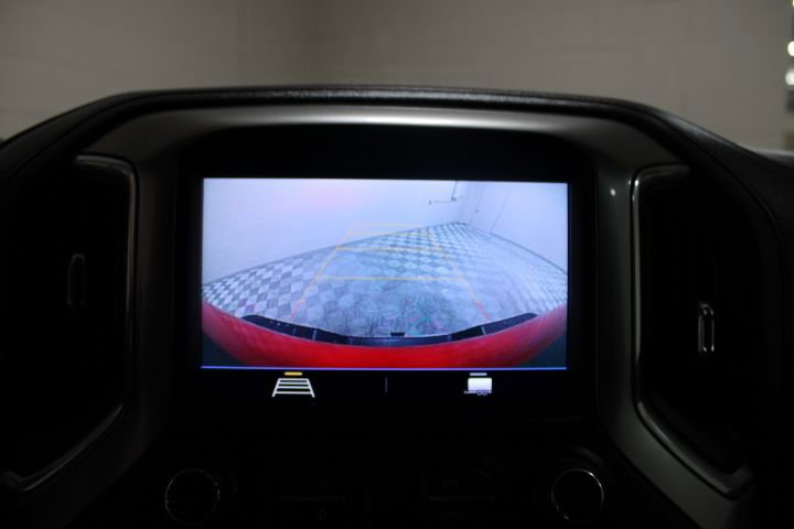 Used 2021 Chevrolet Silverado 2500 LT w/ Texas Edition image 4