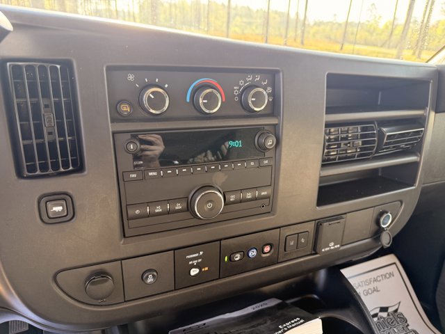 Used 2025 Chevrolet Express 3500 LT w/ LT Preferred Equipment Group RWD image 20