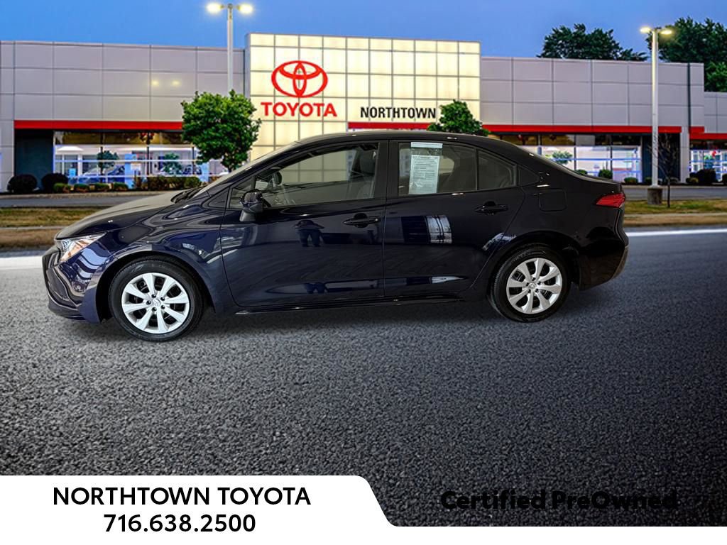 Used 2025 Toyota Corolla LE image 2