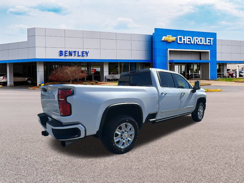 Used 2024 Chevrolet Silverado 2500 High Country w/ High Country Premium Package image 5