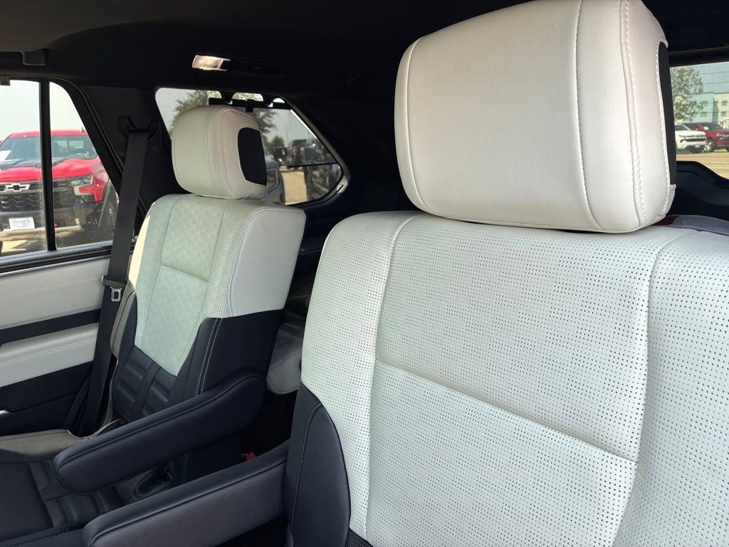 Used 2023 Toyota Sequoia Capstone AWD/4WD image 6
