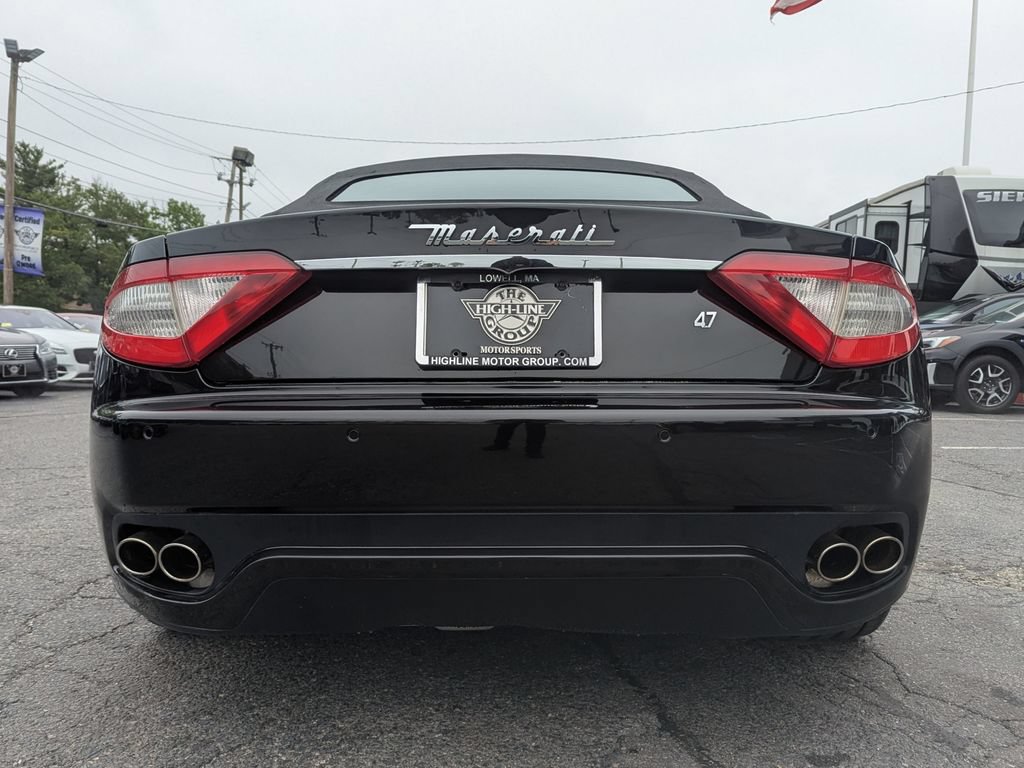 Used 2011 Maserati GranTurismo Convertible RWD image 9