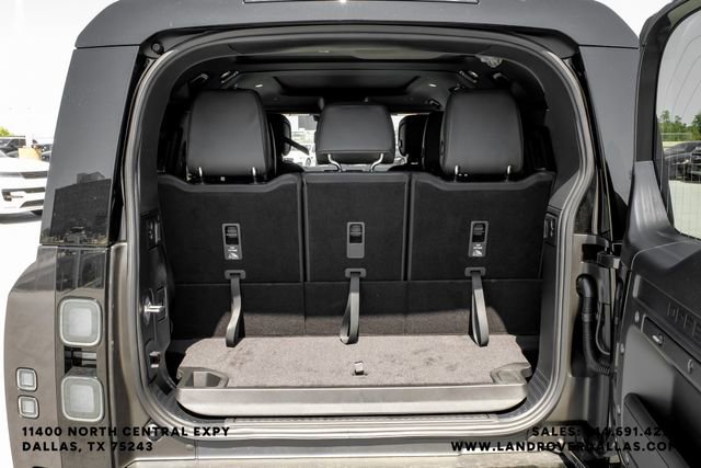 New 2026 Land Rover Defender 130 X-Dynamic SE AWD/4WD image 56