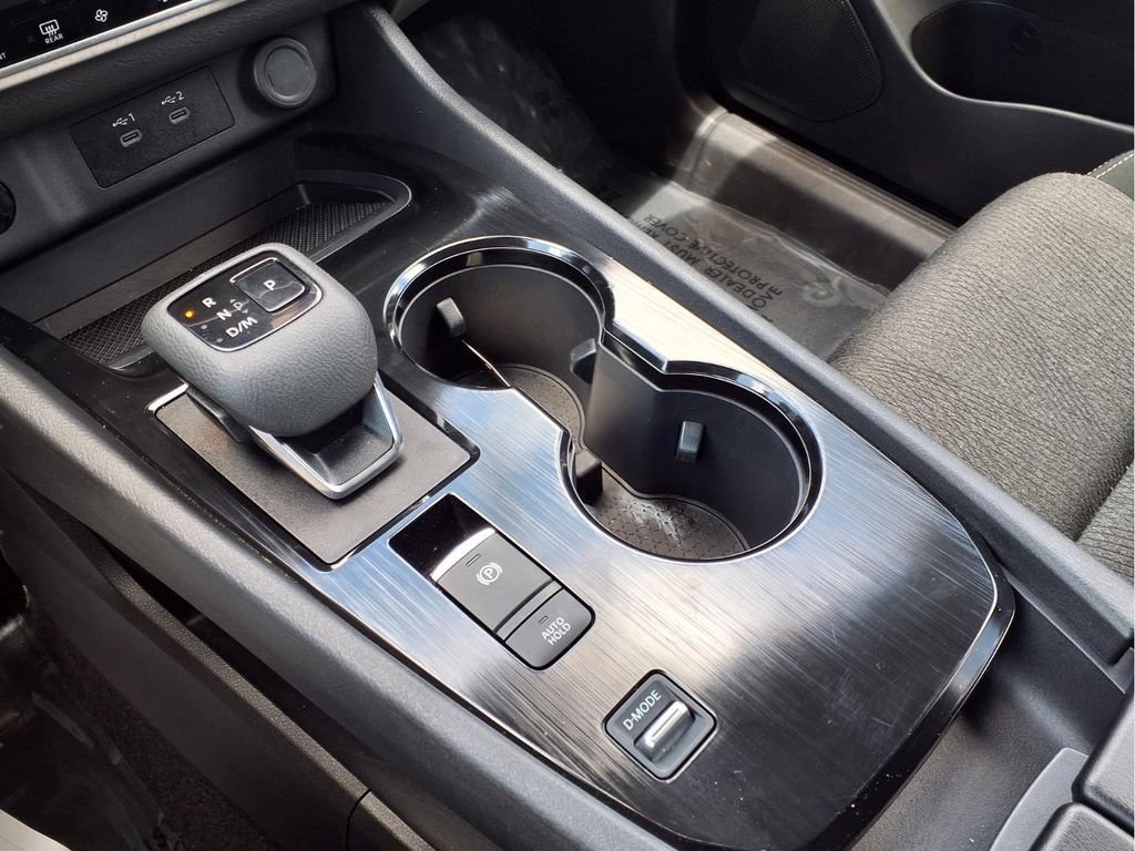 Used 2024 Nissan Rogue SV FWD image 13