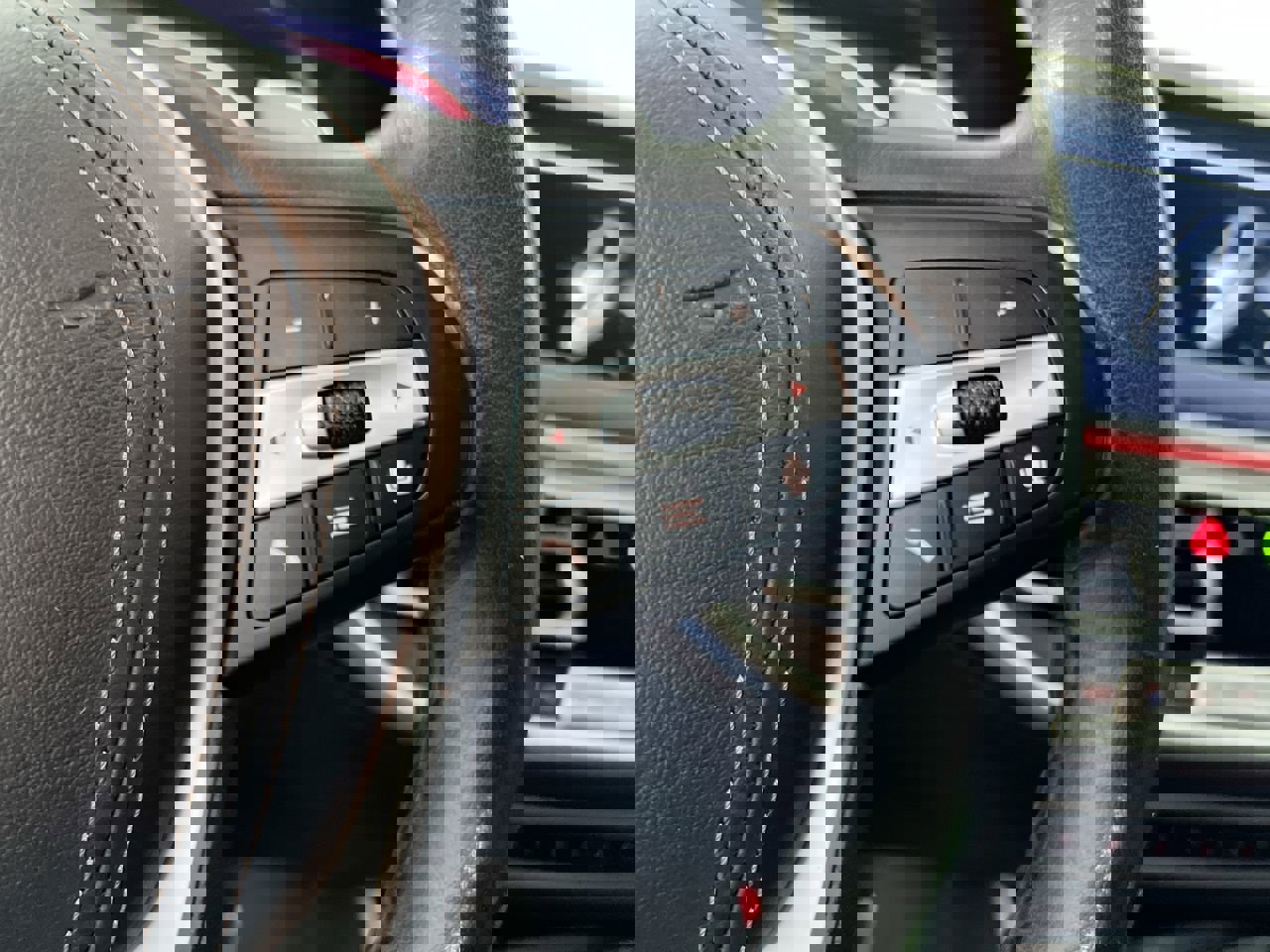 Used 2023 BMW X5 xDrive40i AWD/4WD image 17