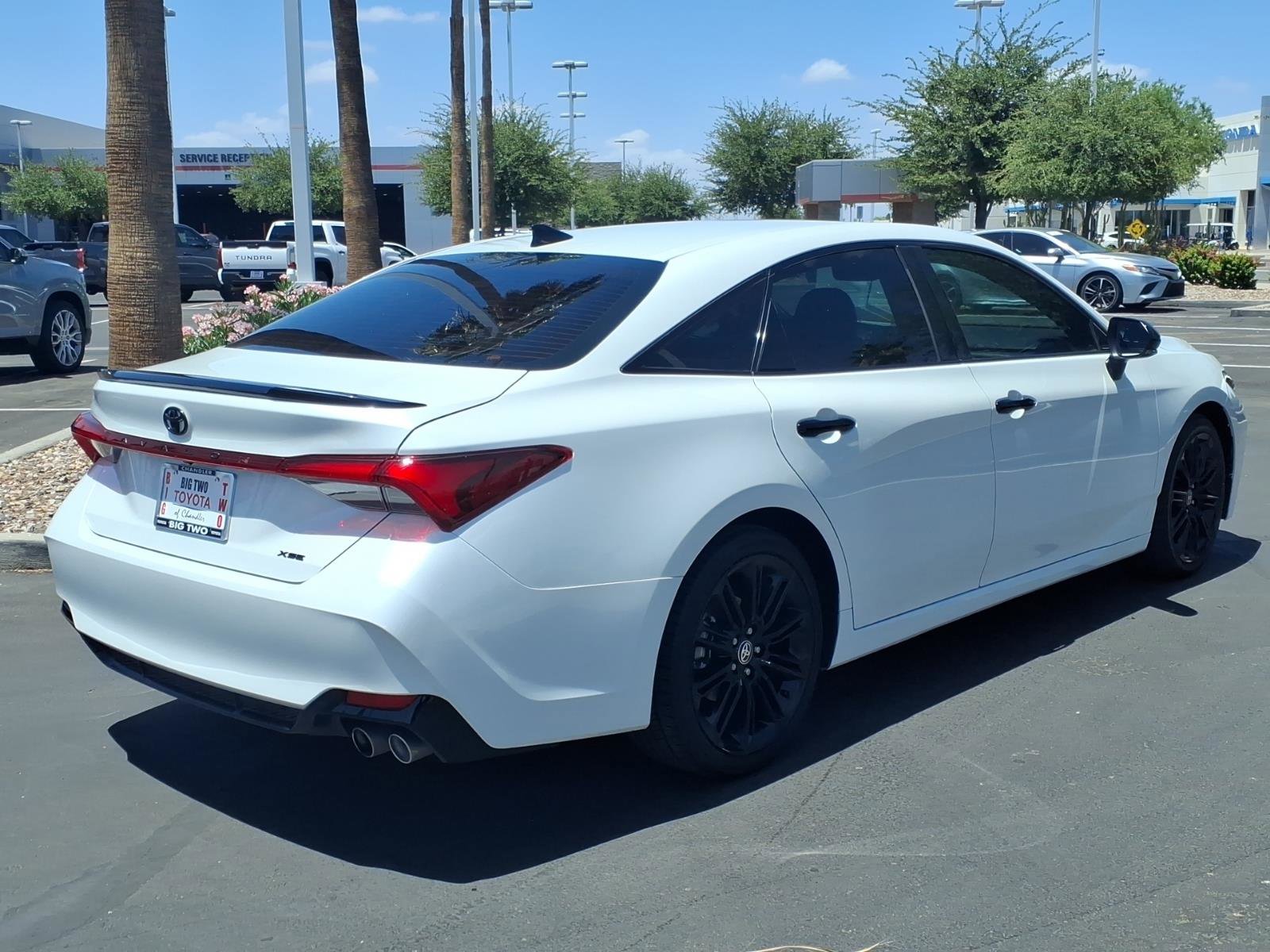Used 2021 Toyota Avalon XSE w/ Carpet Mat Package (TMS) FWD image 4