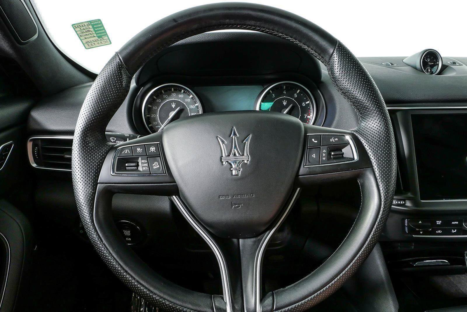 Used 2023 Maserati Levante GT AWD/4WD image 11