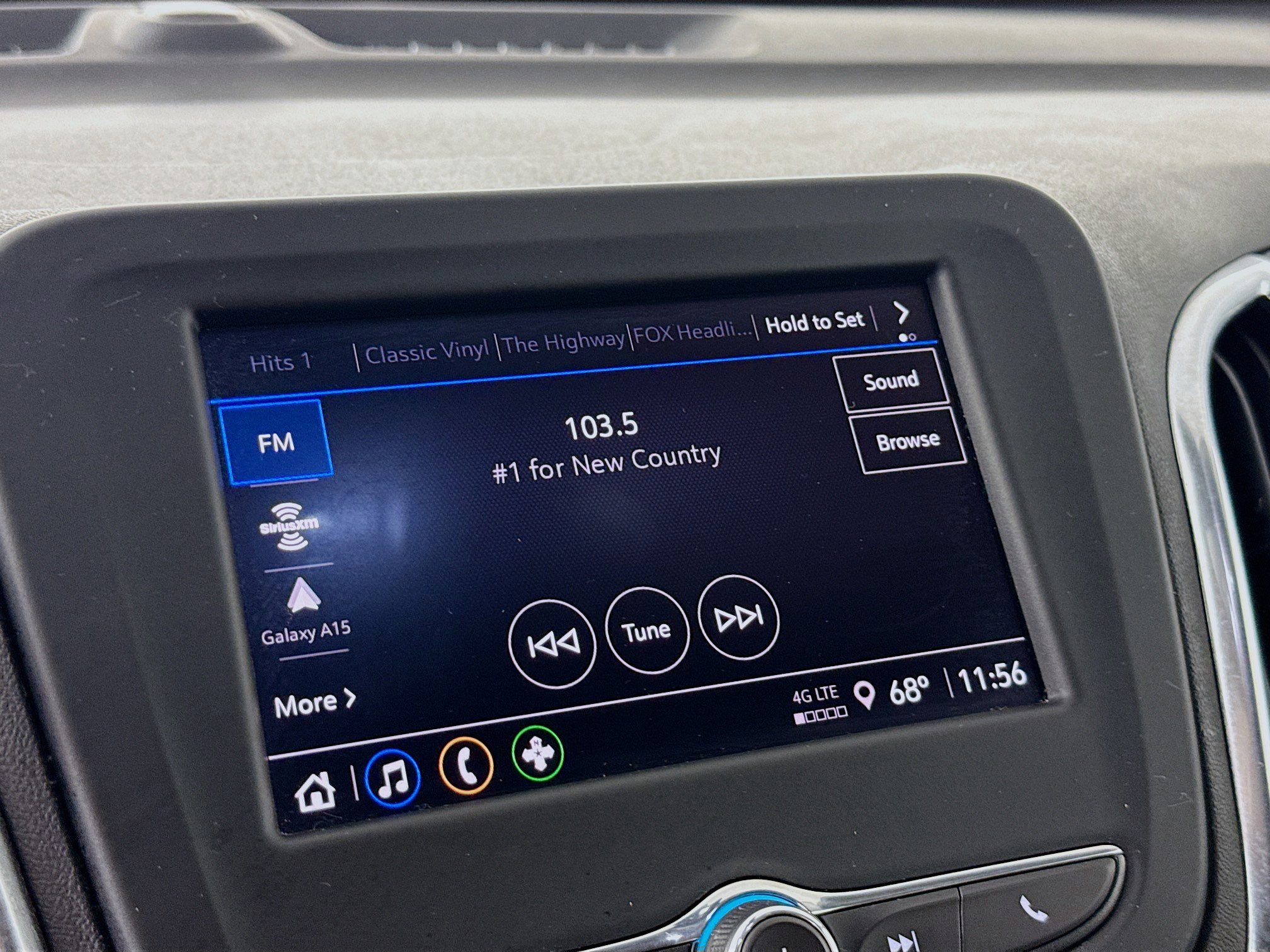 Used 2024 Chevrolet Equinox LT image 16